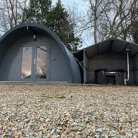 Executive Pod And Jacuzzi