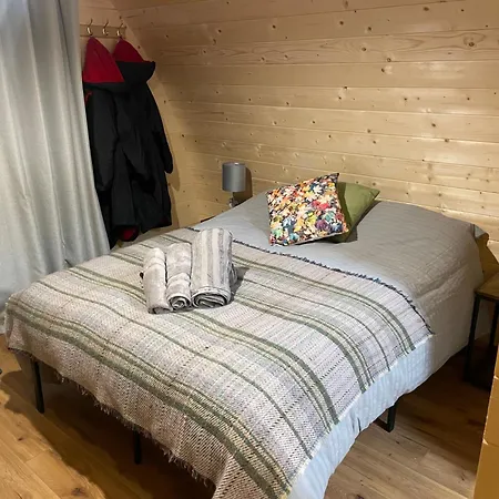 Executive Pod And Jacuzzi 乡村民宿 Watch House Village