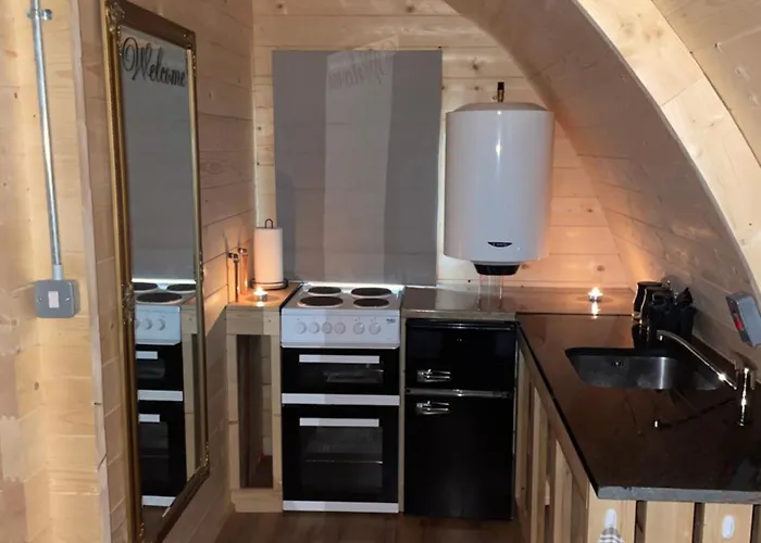 Gospodarstwo wiejskie Executive Pod And Jacuzzi